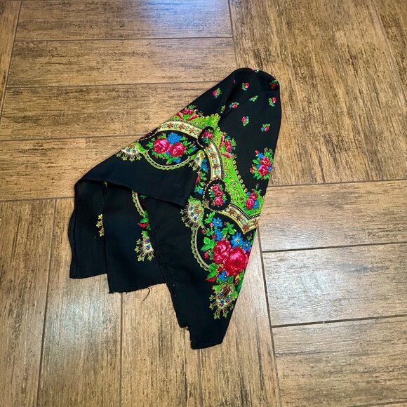 Vintage Ukrainian Black Floral Wool Challis Ethnic Scarf As Found - Picture 3 of 10